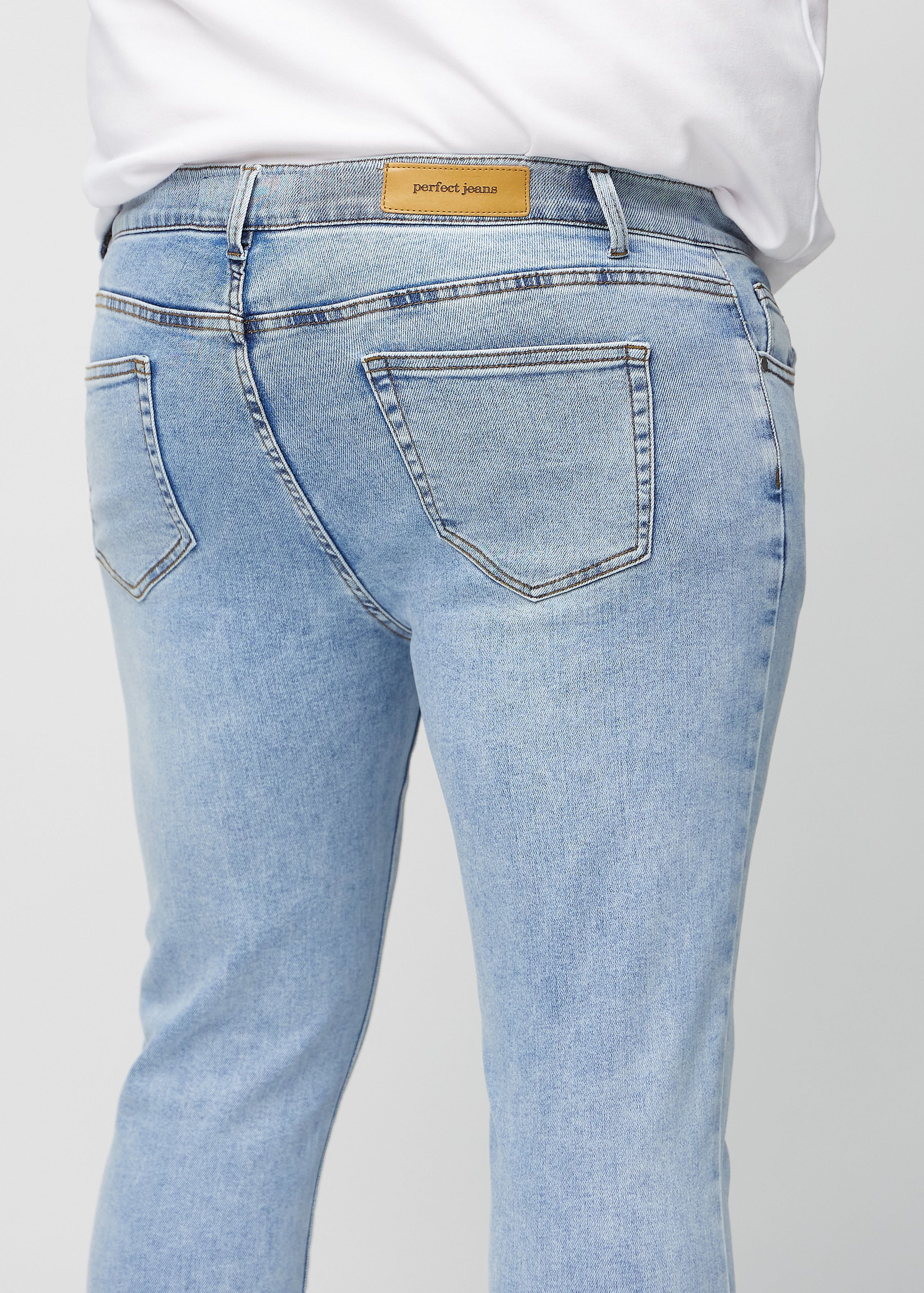 Perfect Jeans - Slim - Waves™ - Image 14