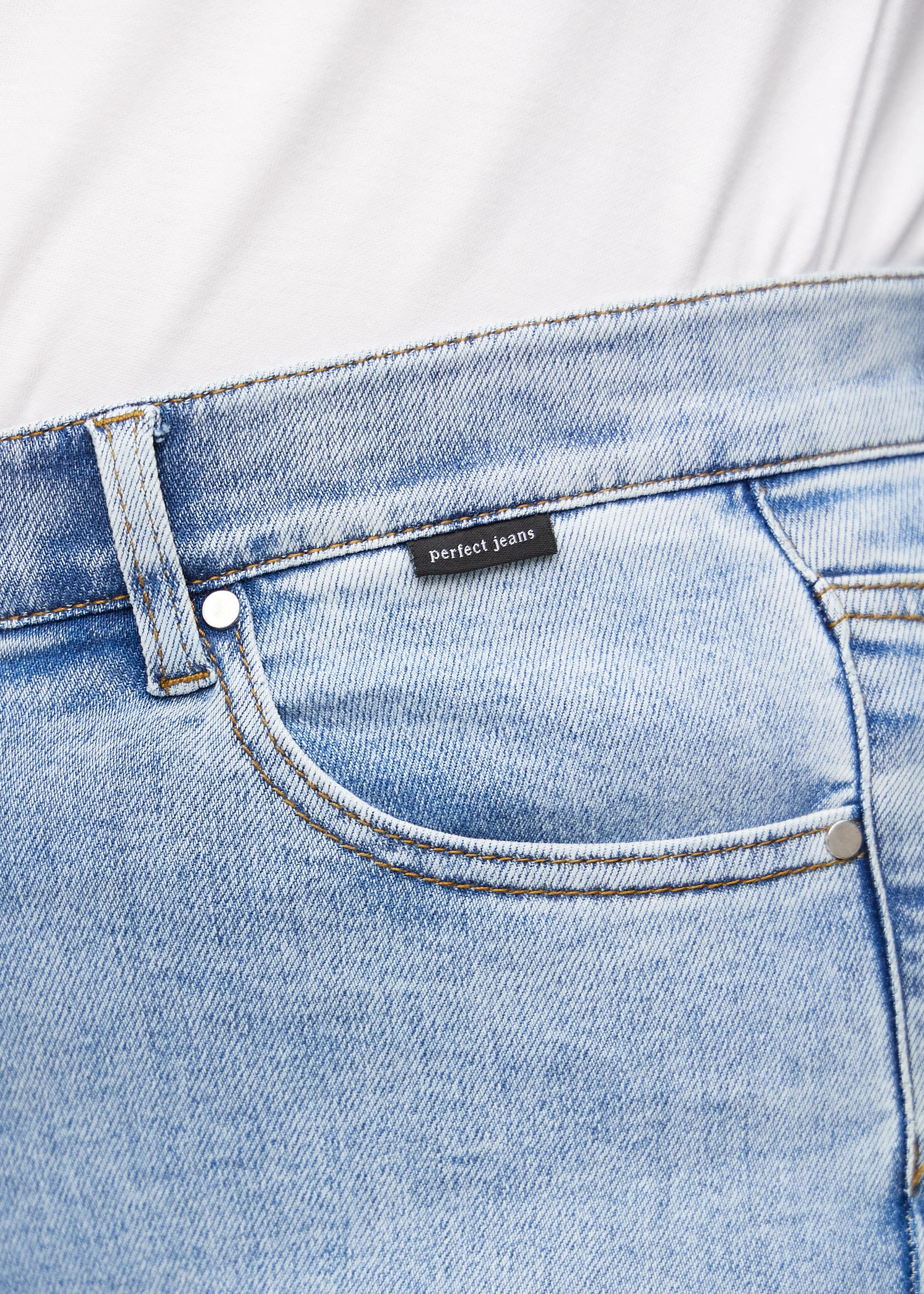 Perfect Jeans - Slim - Waves™ - Image 16