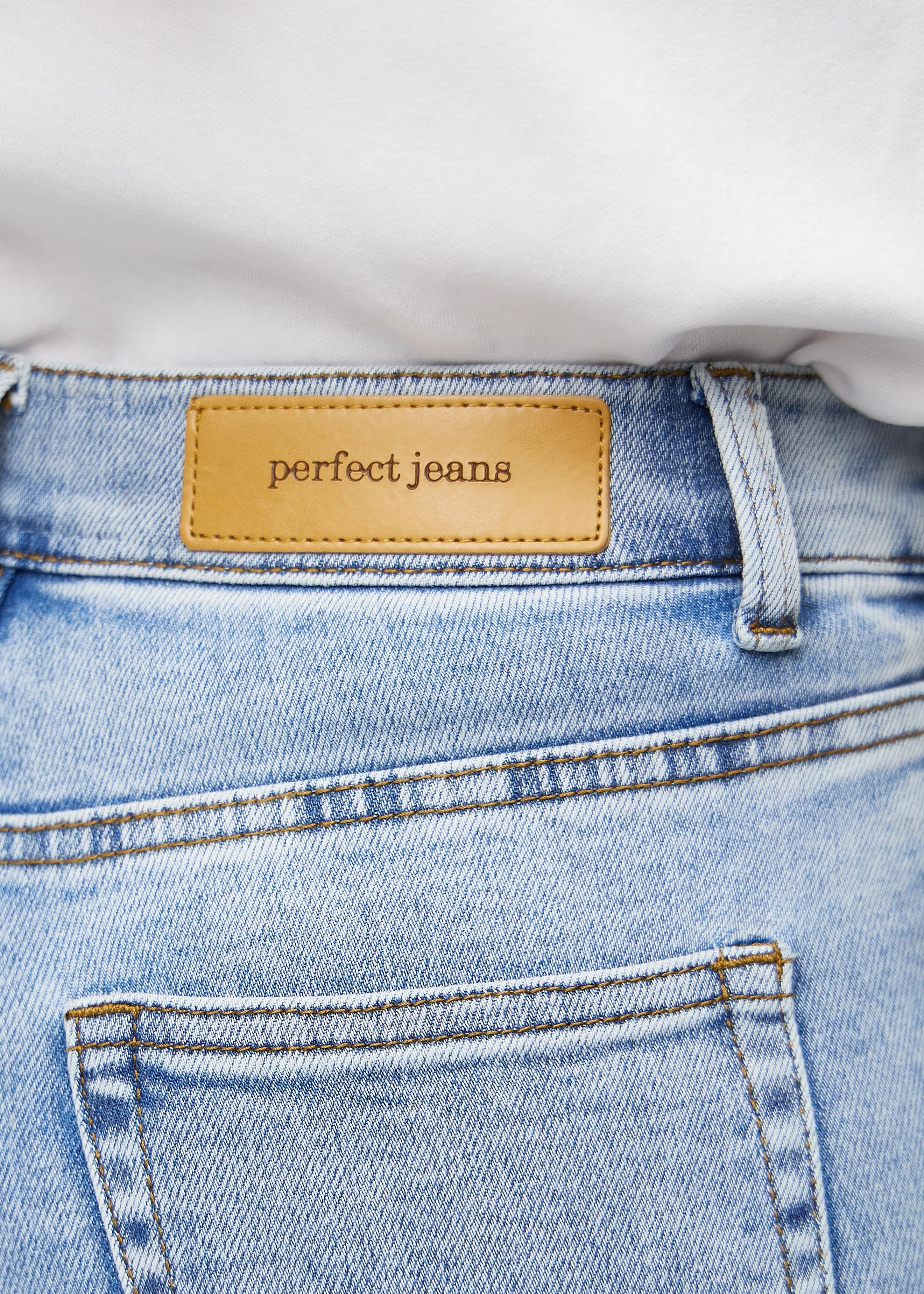 Perfect Jeans - Slim - Waves™ - Image 8